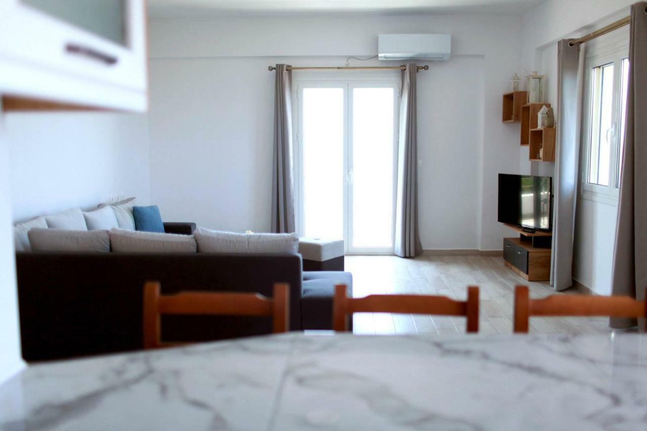Mihalis Apartments Himare Exterior photo